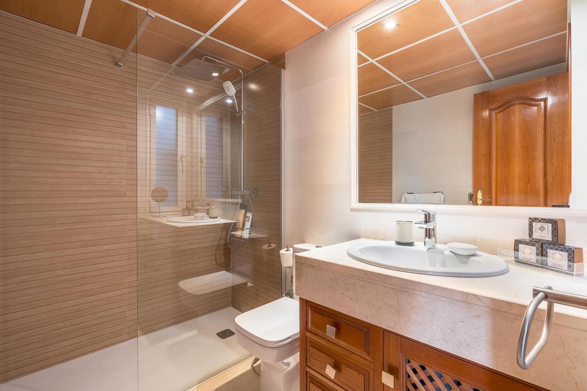 Apartamento Aravirma กรานาดา ภายนอก รูปภาพ